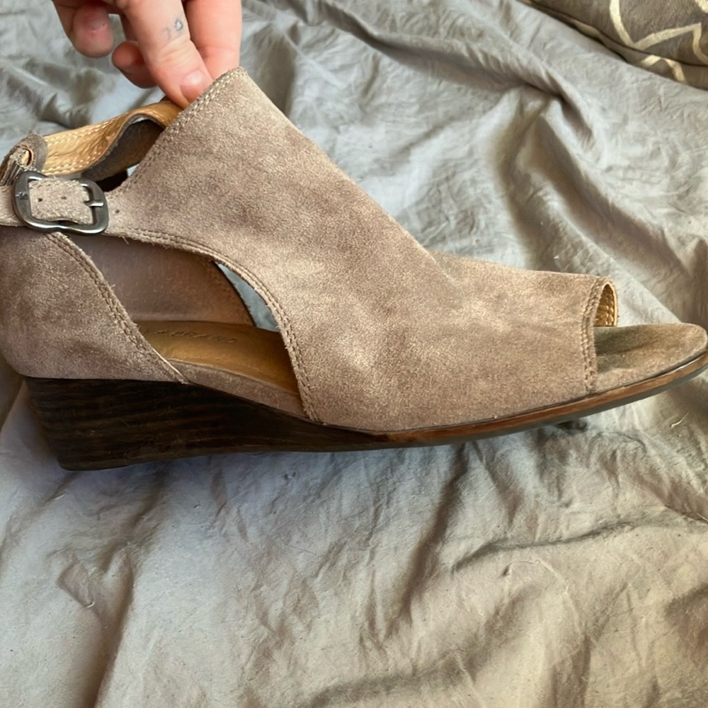 Lucky Brand Baxley Suede Open Toe Shoes size 8